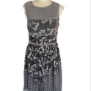 EUC BETSEY JOHNSON Sleeveless Black/Cream Dress sz 6